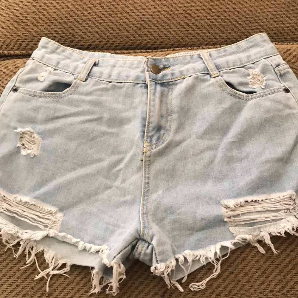 Ripped high waisted shorts